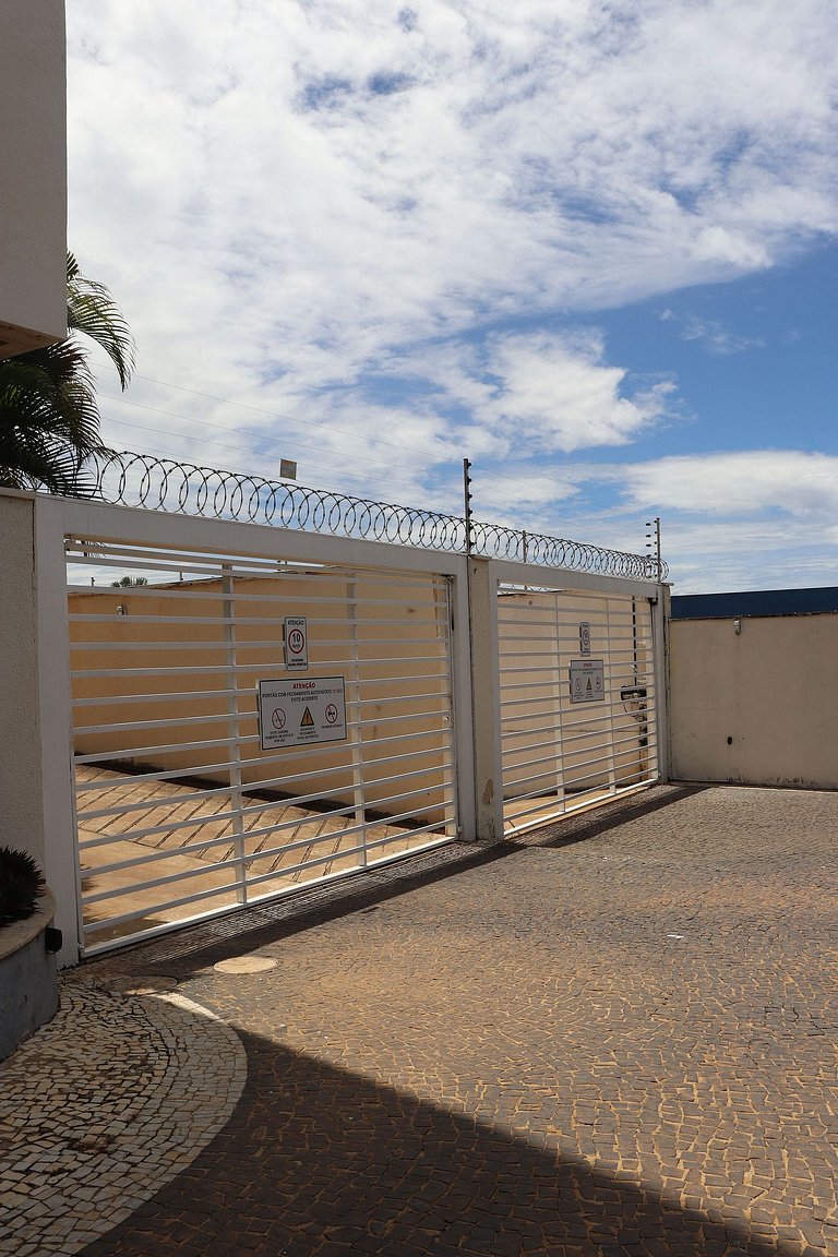 Flat luxo em frente ao Shopping Capim Dourado