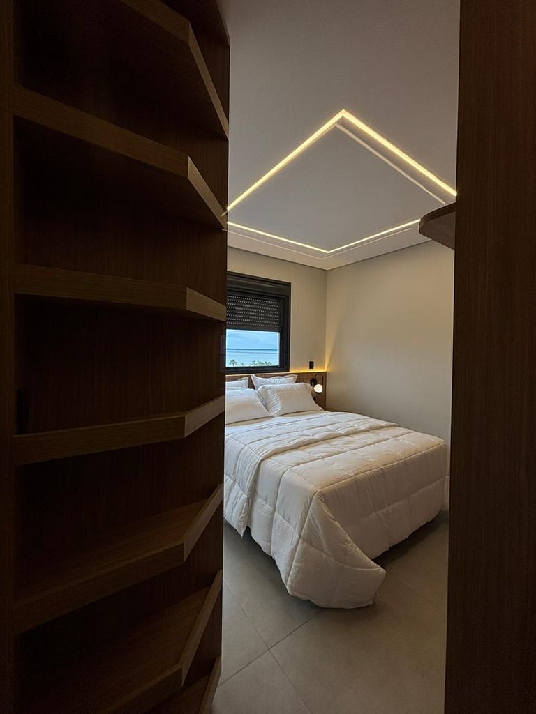 Apto You | Orla de Palmas 2/4 acomoda 5 hóspedes