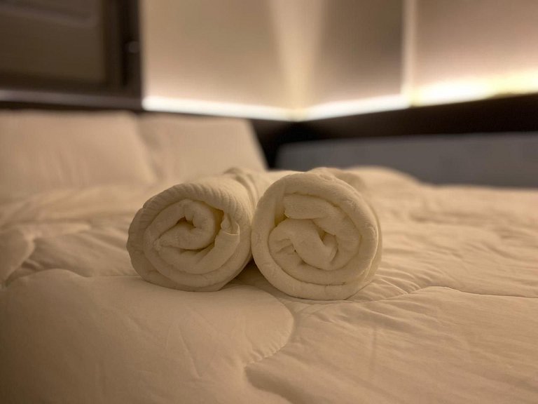 Apto You | Orla de Palmas 2/4 acomoda 5 hóspedes