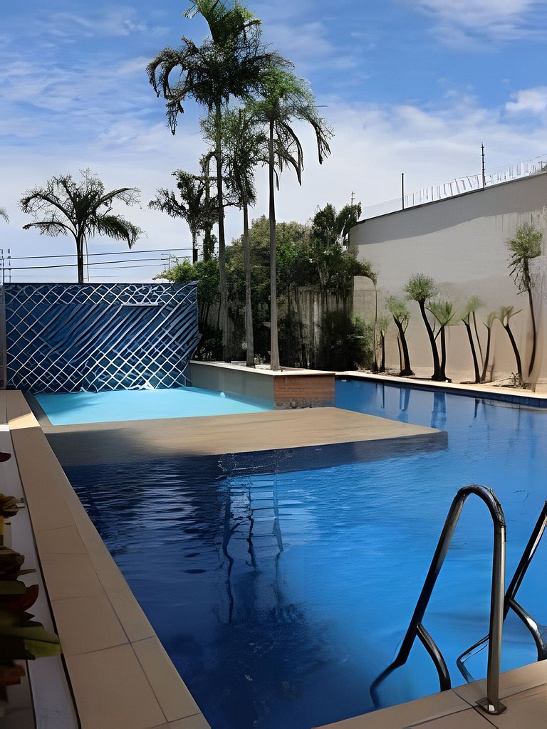 Equipado, Aconcheganteno Centro