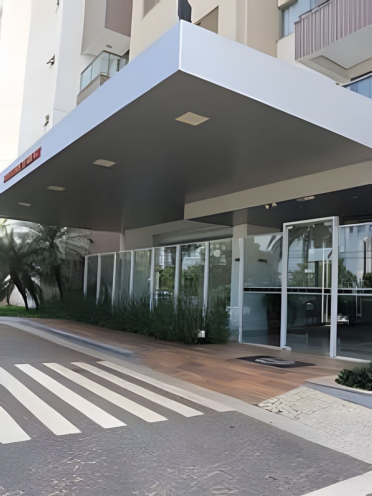 Equipado, Aconcheganteno Centro