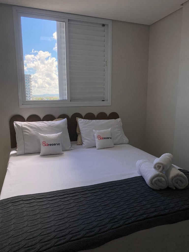 Apto com Vista Incrível para o Lago | Andar Alto