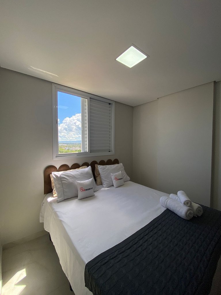 Apto com Vista Incrível para o Lago | Andar Alto