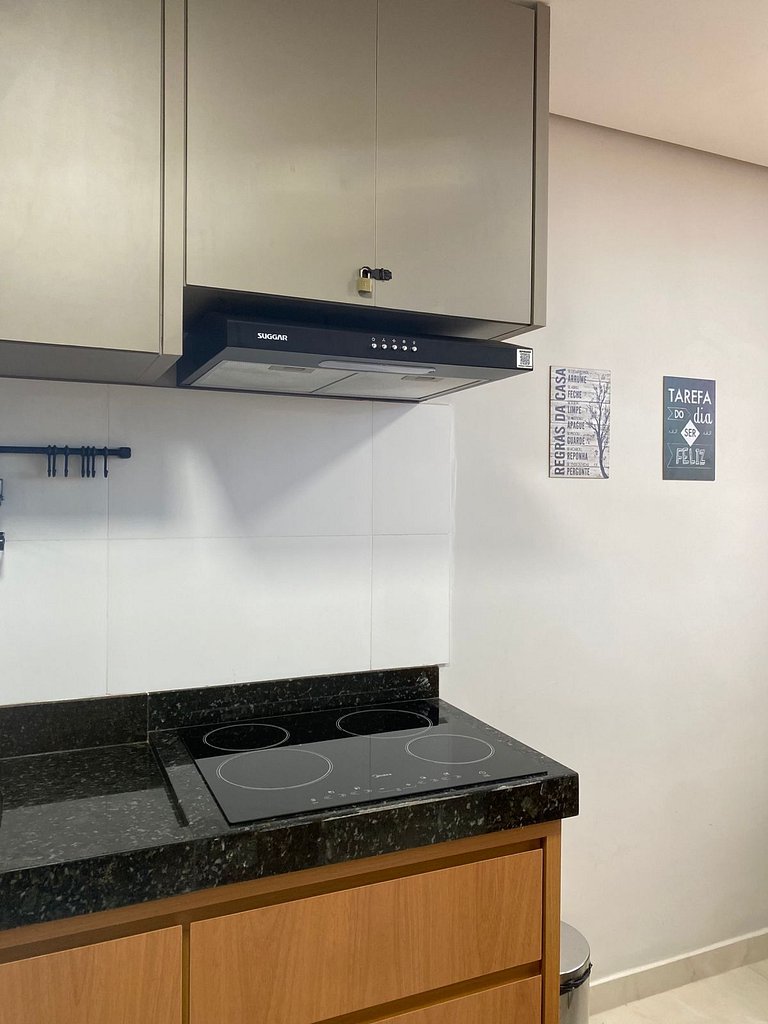 Apto com Vista Incrível para o Lago | Andar Alto