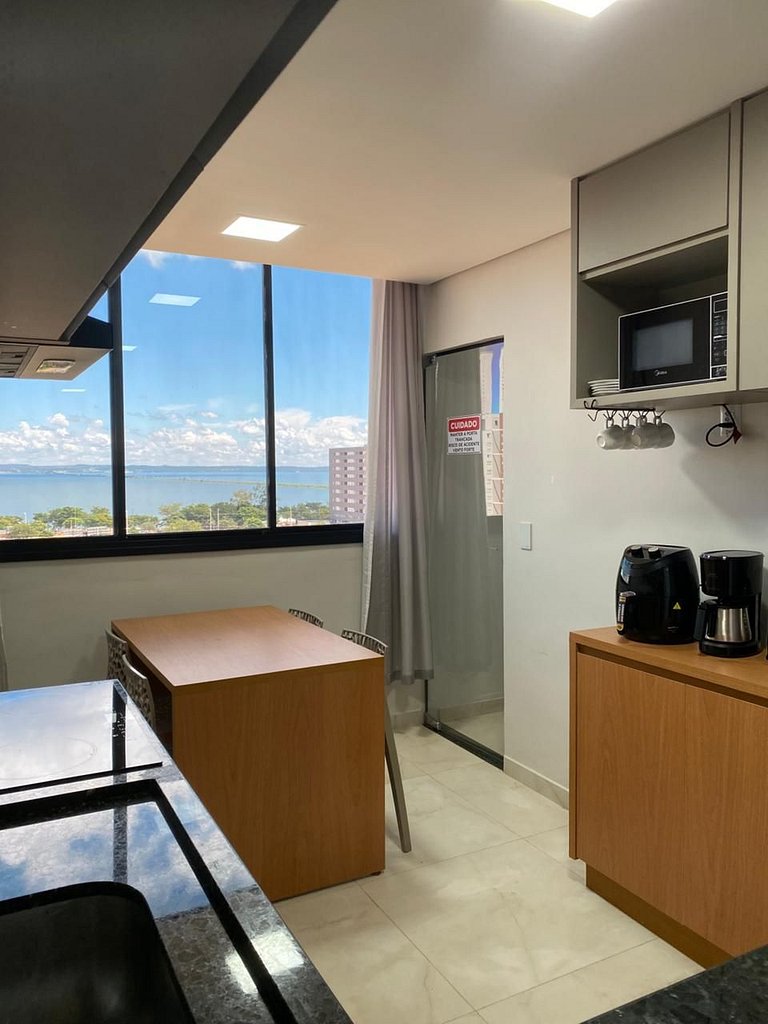 Apto com Vista Incrível para o Lago | Andar Alto