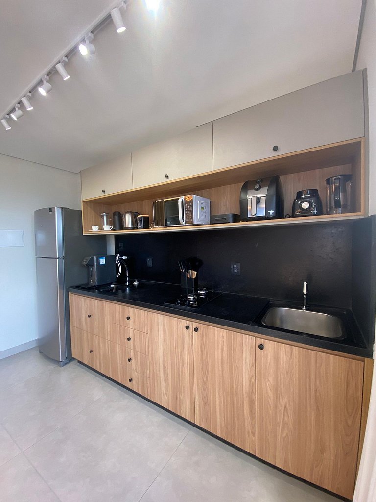 Studio moderno com design sofisticado