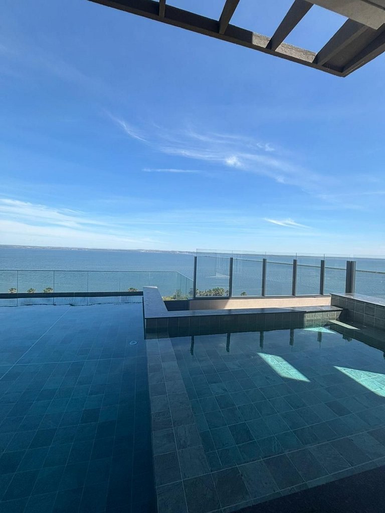 Orla Exclusive Vista Lago | You By Fama