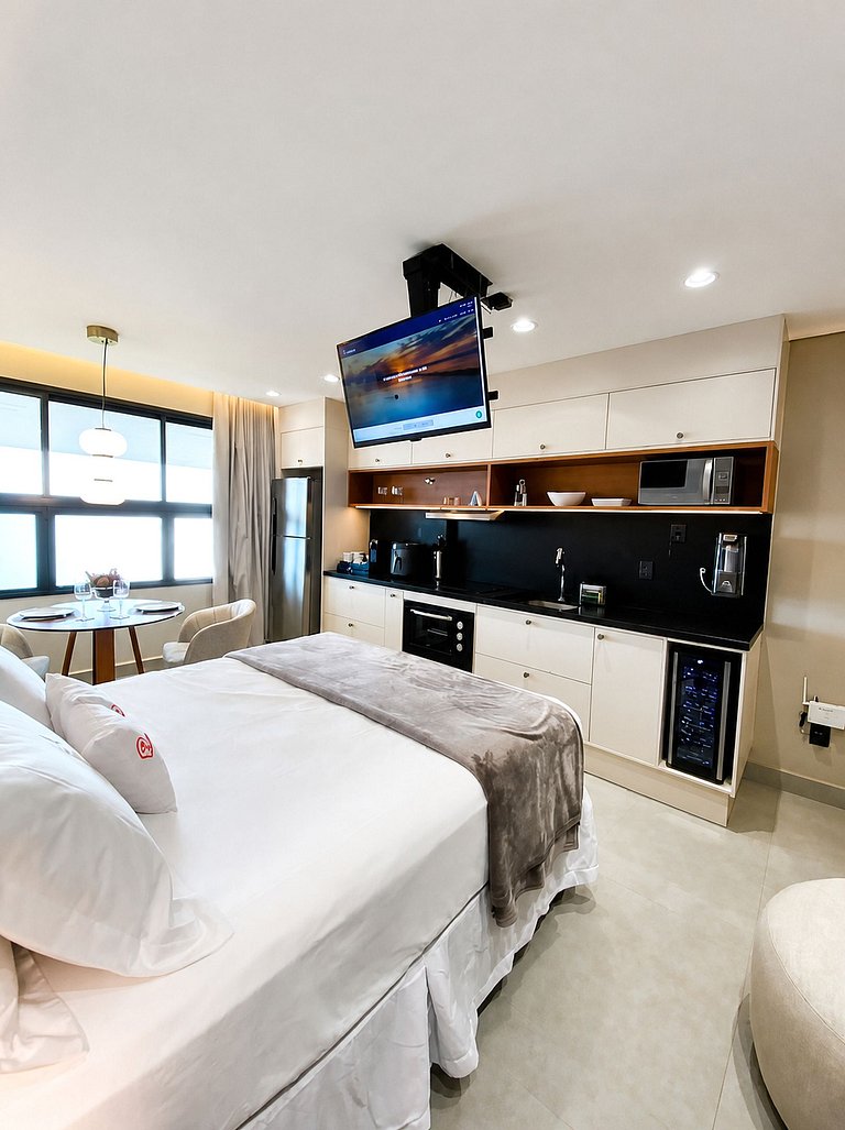 Lago Imperial | You By Fama