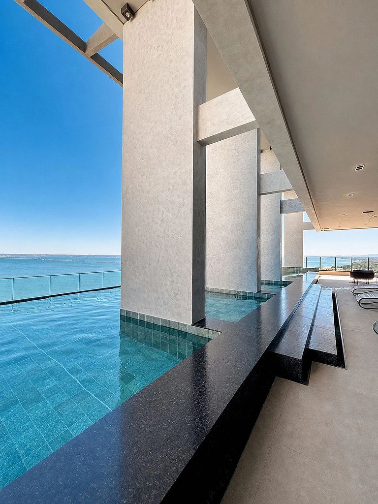 3202 Vista Lago | You By Fama
