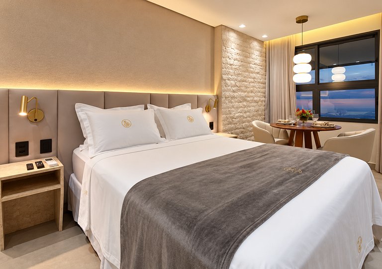 Lago Imperial | You By Fama