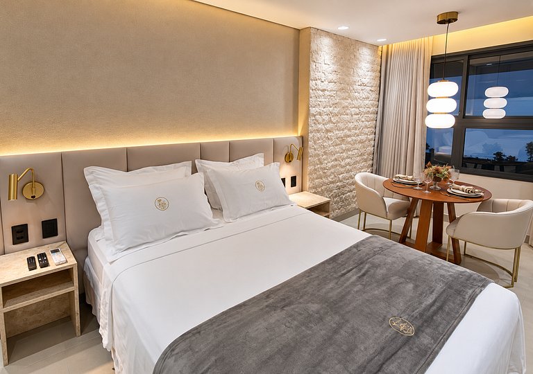 Lago Imperial | You By Fama