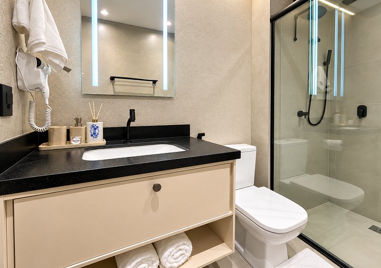 Lago Imperial | You By Fama