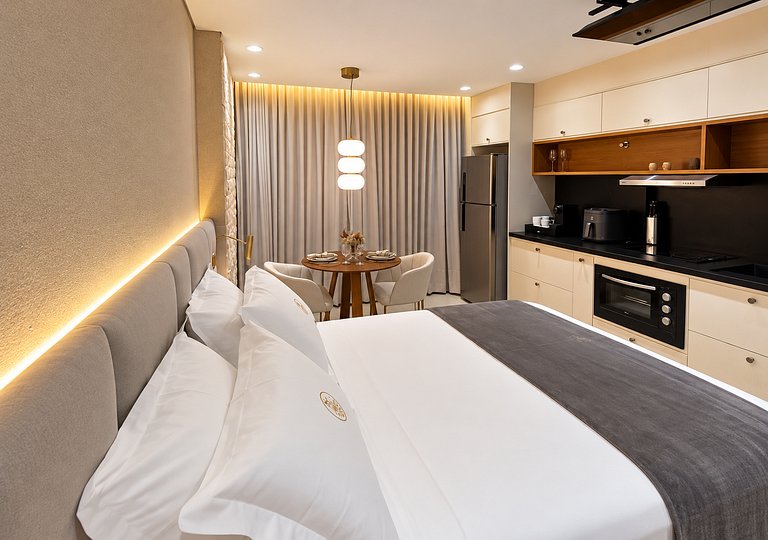 Lago Imperial | You By Fama