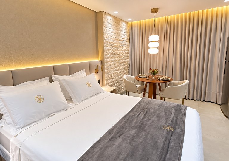 Lago Imperial | You By Fama