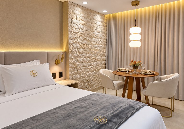 Lago Imperial | You By Fama