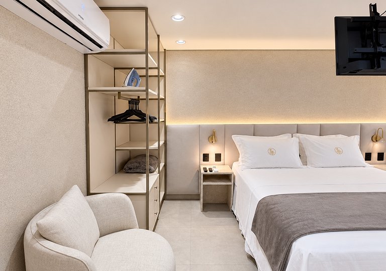 Lago Imperial | You By Fama