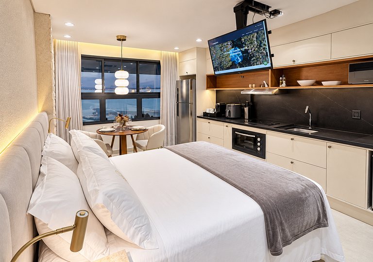Lago Imperial | You By Fama